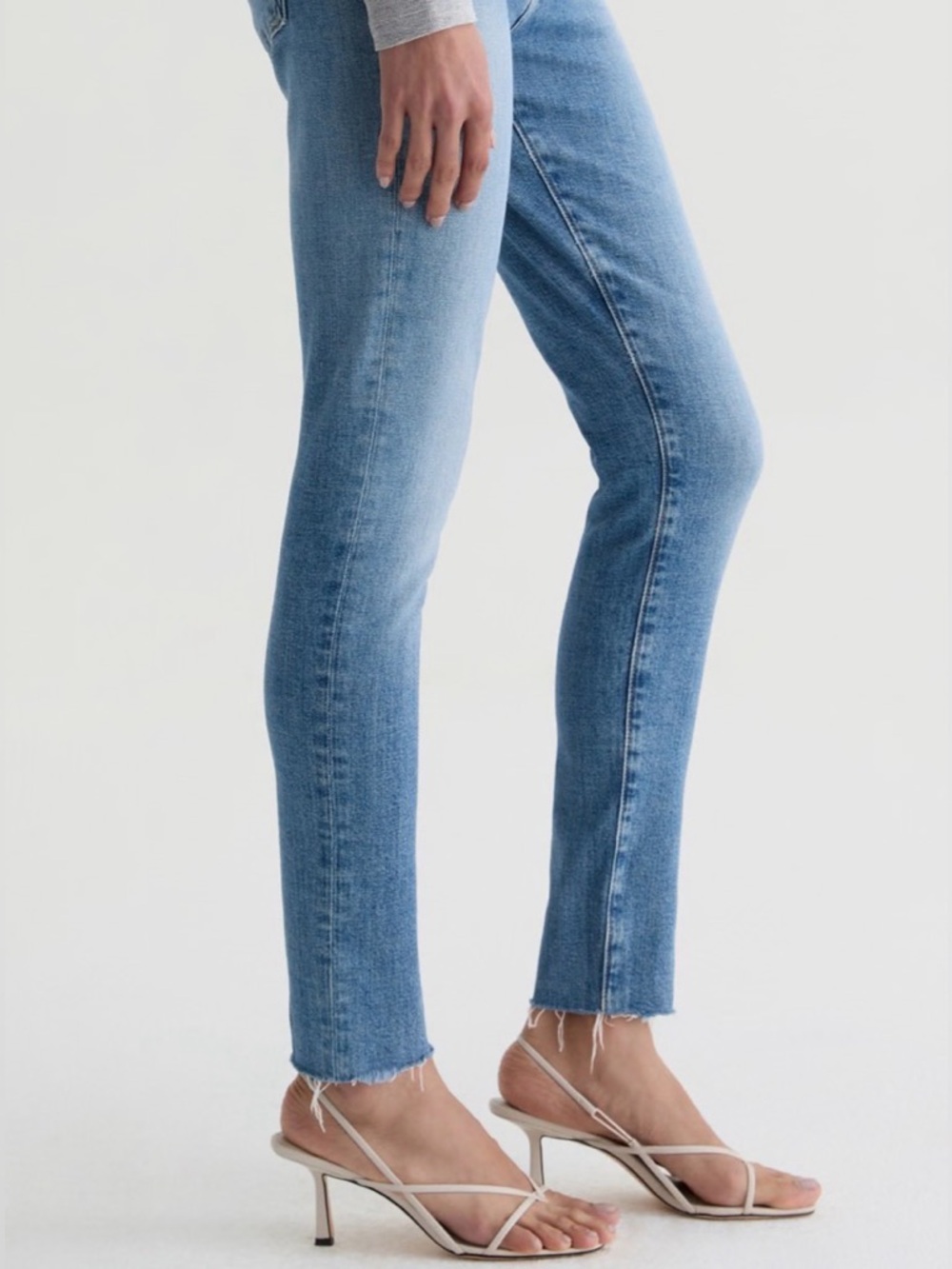 NWT AG FARRAH JEANS 31 R